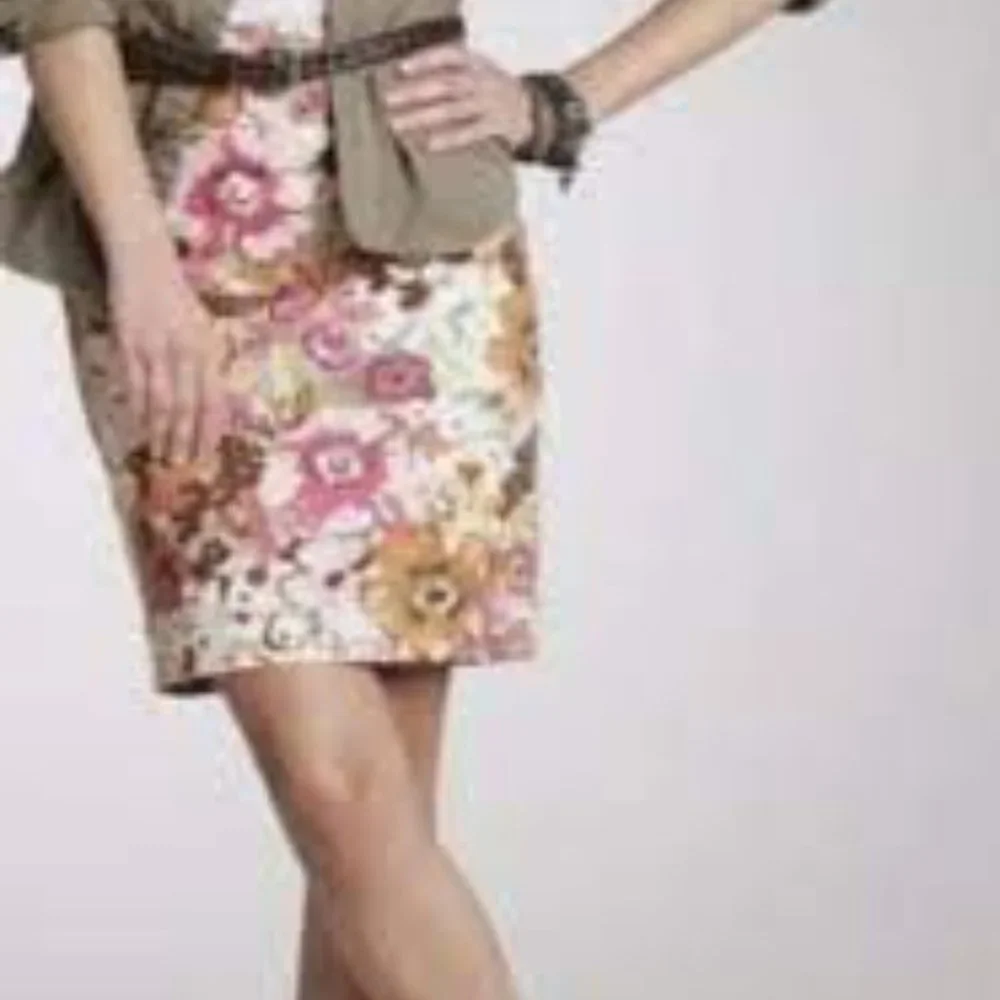 Vintage Y2K J. CREW Floral Pencil Skirt Women’s size 0 Pink Purple Office Siren